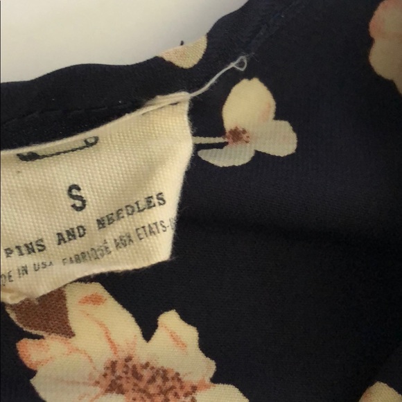 Macy blue floral romper - Picture 5 of 6